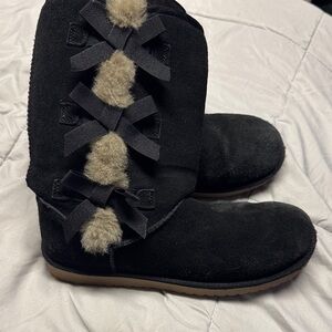 Koolaburra by UGG Black Suede Boots with Fur and Bows
